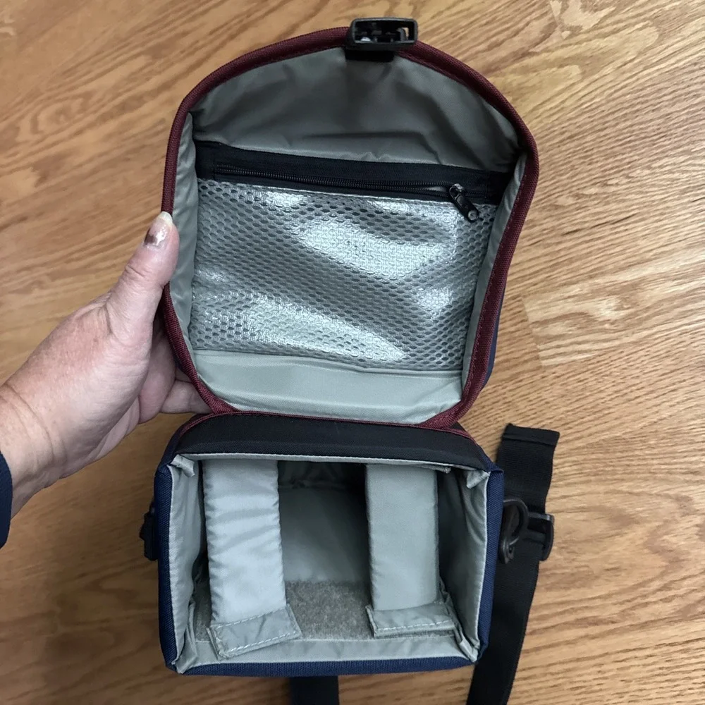LOWEPRO Topload Zoom 1 Camera/Lens‎ Bag With Shoulder Strap Adjustable Padded